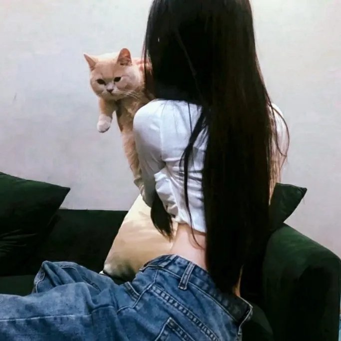 正面全裸